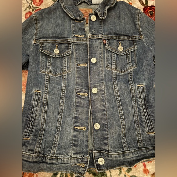 Levi's Jackets & Blazers - Levi's Classic Blue Denim Jacket